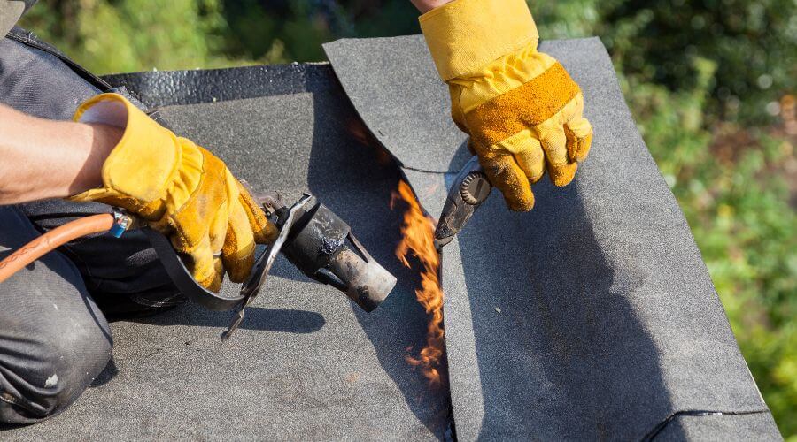 Professional gutter cleaning in Ravenswood, WV